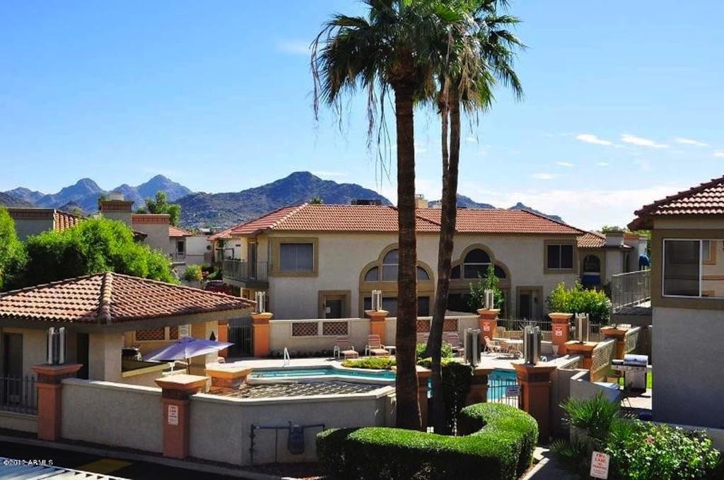 Mountain Vista Resort: Gated Community with Pools and Hiking Access Phoenix Exterior photo