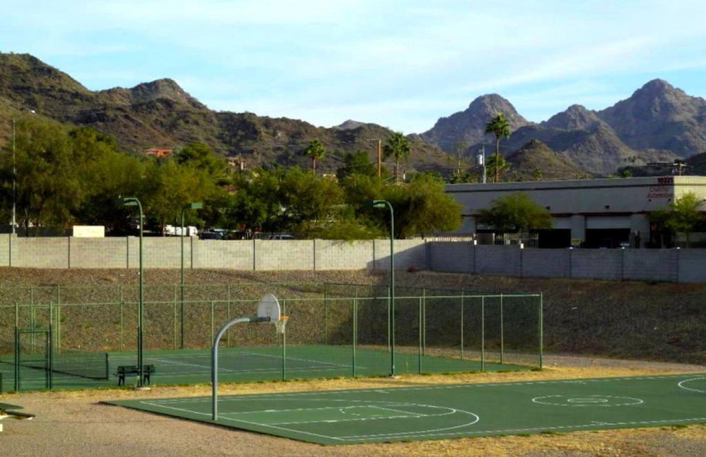 Mountain Vista Resort: Gated Community with Pools and Hiking Access Phoenix Exterior photo